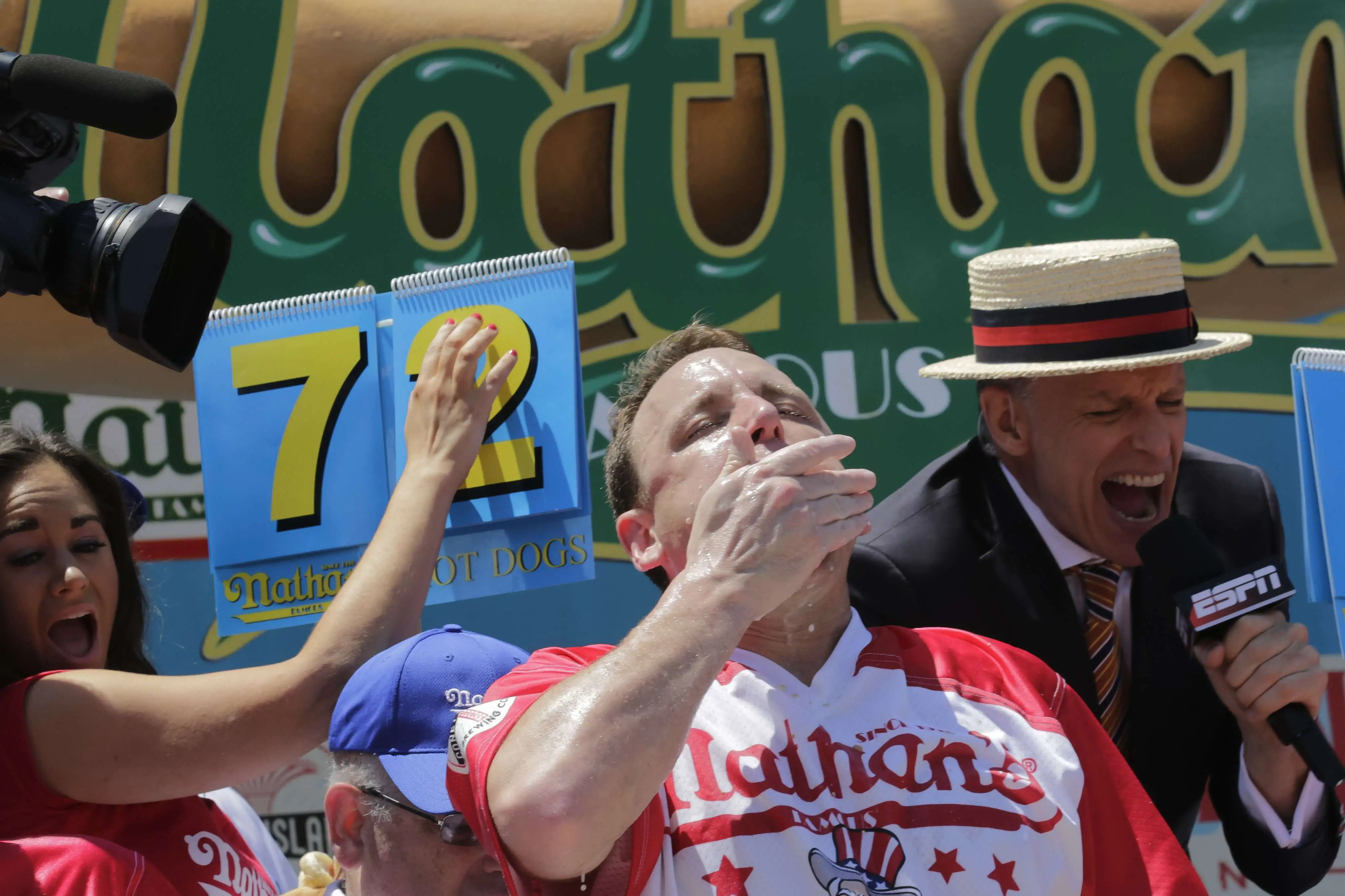 new jersey-betting-hot dog eating contest-odds-joey chestnut-favorite