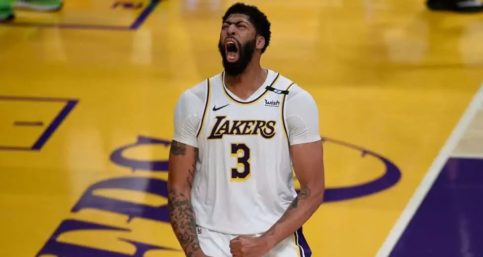 Lakers now have +400 odds to repeat as NBA champs