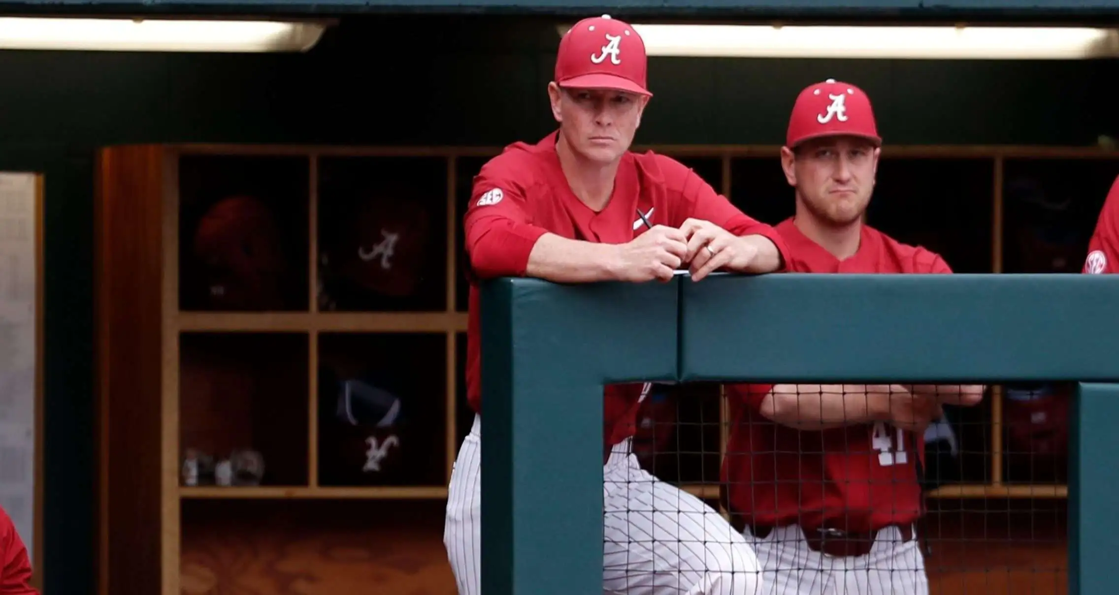 Alabama fires baseball coach amid betting investigation