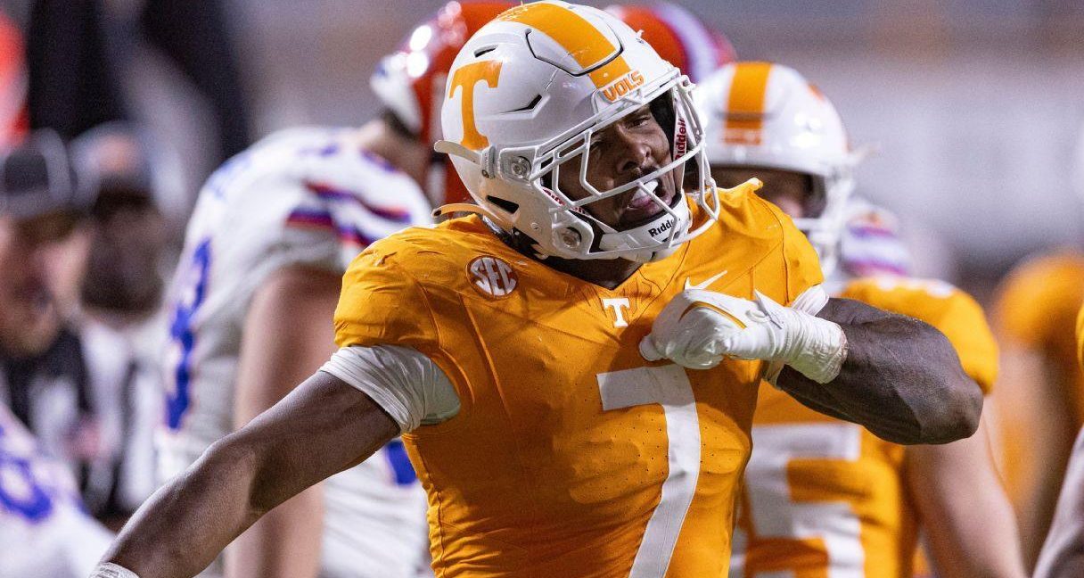 NCAA suspends Vols LB Carter for 2 games - Sports Forums & Sports Betting News