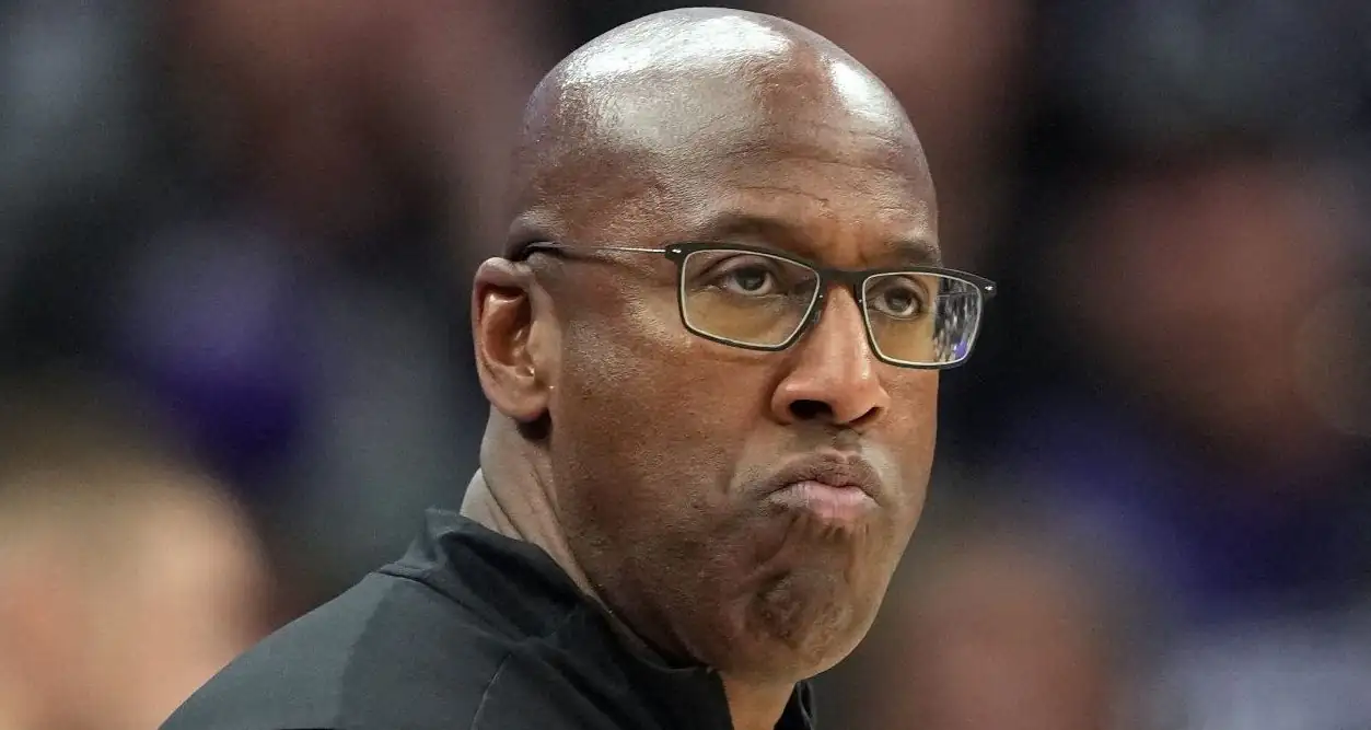 Knicks are hiring Mike Brown as next head coach
