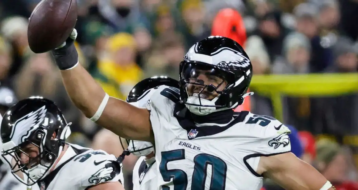 Eagles edge Packers, ‘under’ cashes easily